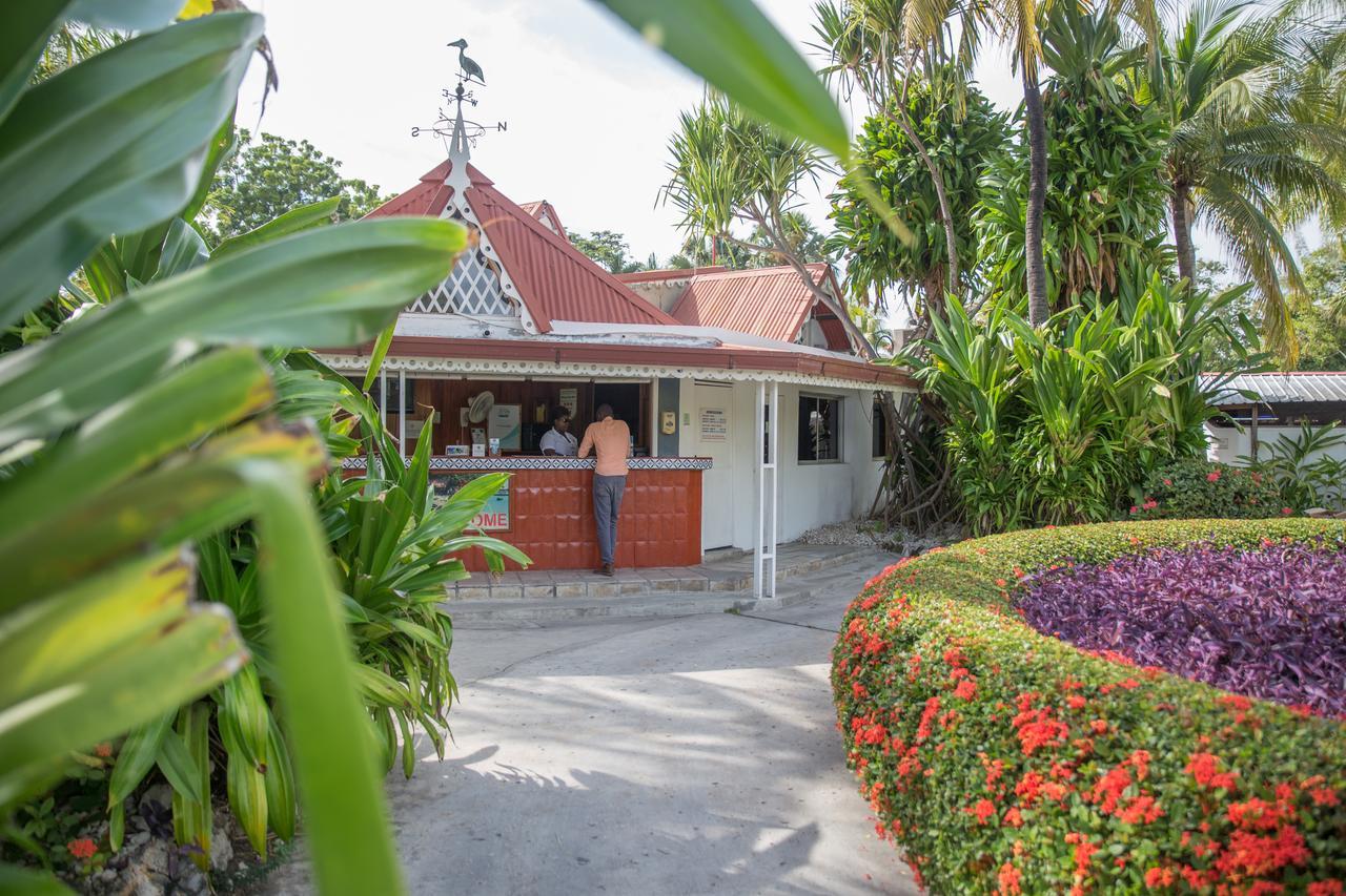 Moulin Sur Mer Beach Resort Монтруи Экстерьер фото