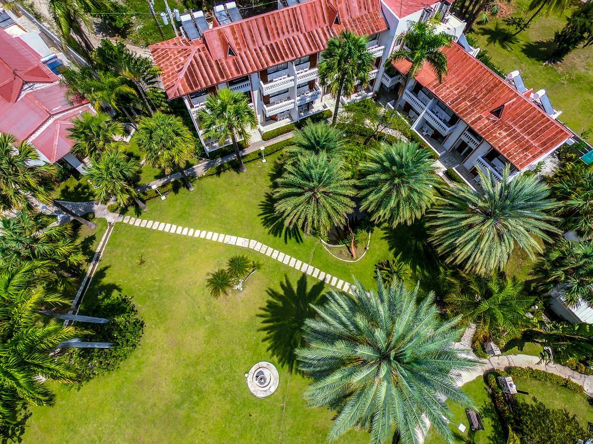 Moulin Sur Mer Beach Resort Монтруи Экстерьер фото