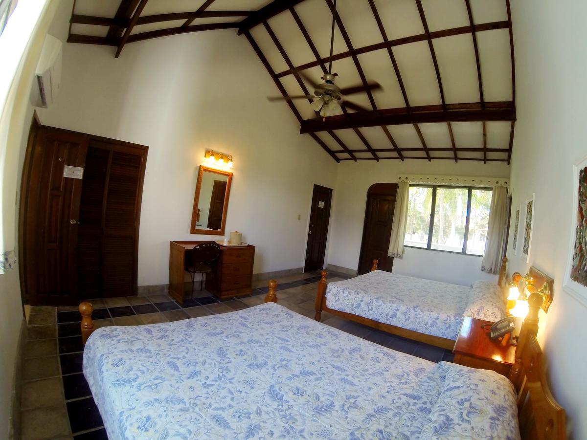 Moulin Sur Mer Beach Resort Монтруи Экстерьер фото