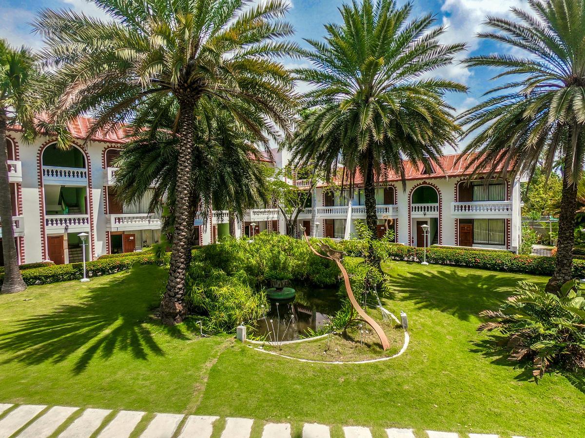 Moulin Sur Mer Beach Resort Монтруи Экстерьер фото