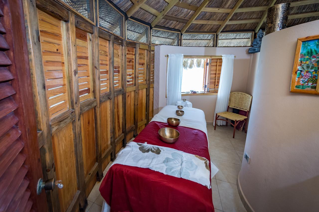 Moulin Sur Mer Beach Resort Монтруи Экстерьер фото
