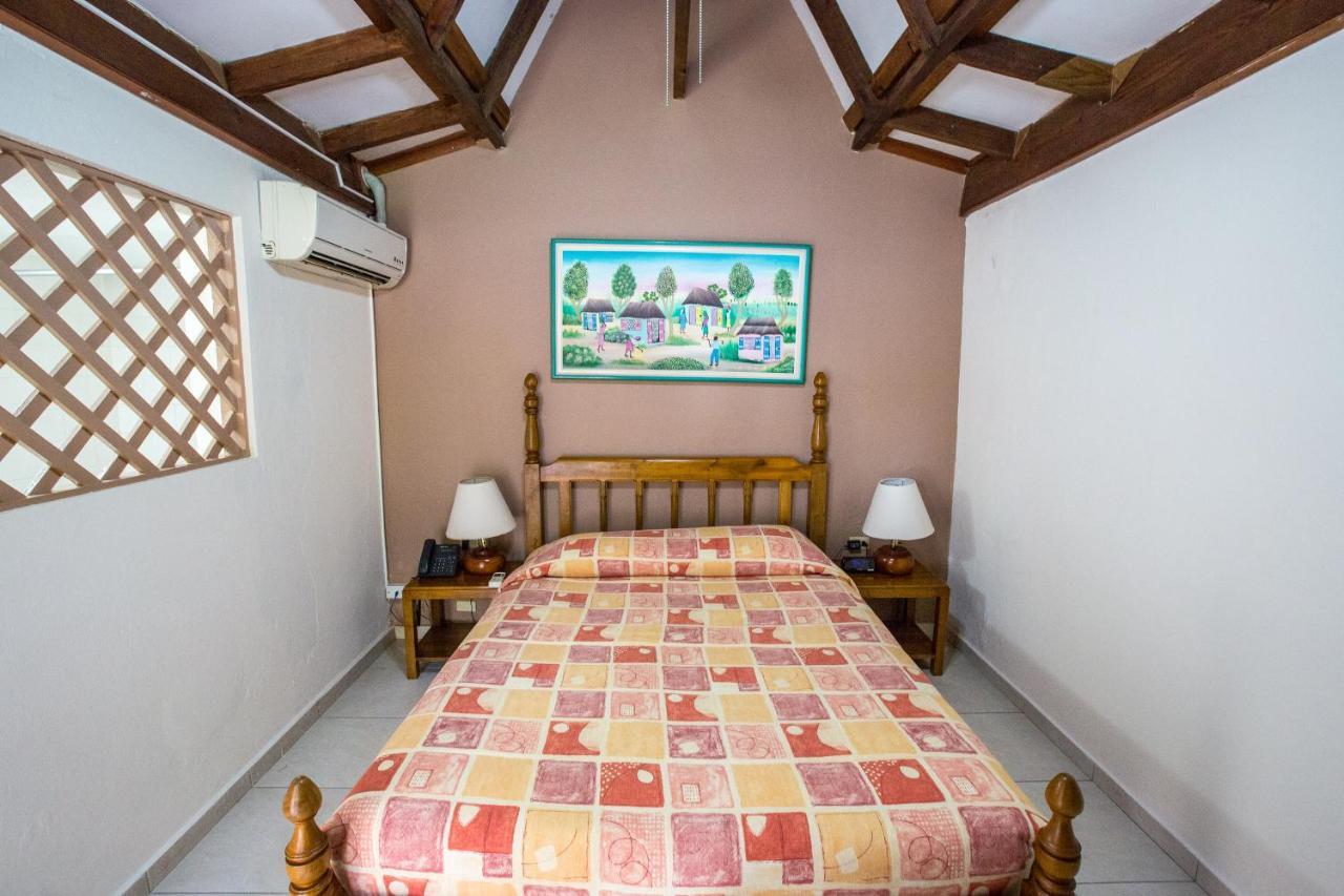 Moulin Sur Mer Beach Resort Монтруи Экстерьер фото